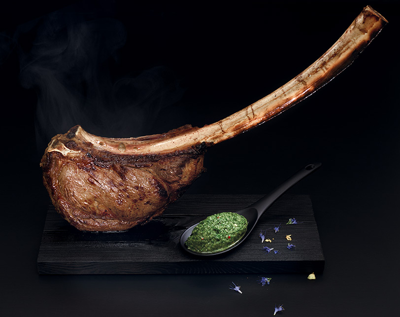 La recette de la Tomahawk grillé à la sauce chimichurri par Samuel Albert pour Elivia Professionnels